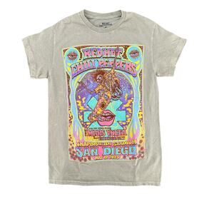 Red Hot Chili Peppers Graphic Print T-Shirt 90s Band Modern Short Sleeve Small